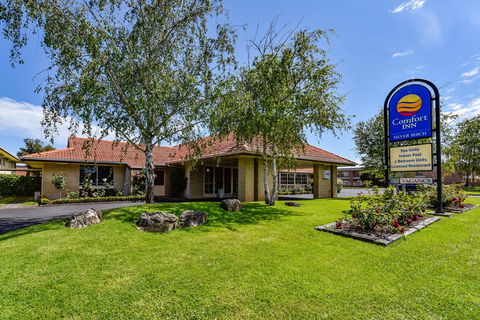 The Henty - Accommodation Daintree 0