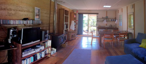 Windrose Bed And Breakfast - Accommodation Daintree 1