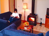 Halls Gap Log Cabins - Accommodation Daintree 1