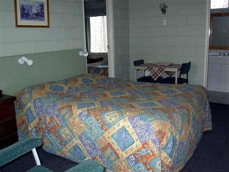 Daylesford Central Motor Inn - Accommodation Daintree 0
