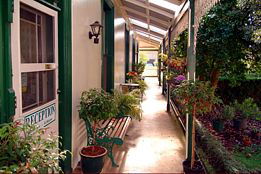 Daylesford Central Motor Inn - Accommodation Daintree 4