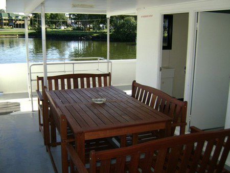 Boyds Bay Houseboat Holidays - Accommodation Daintree 3