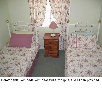Glen Eden Cottages - Accommodation Daintree 0