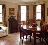 Pratically Lakeside B  B - Accommodation Daintree