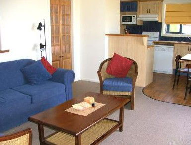 Club Yamba Luxury Villas - Accommodation Daintree 3
