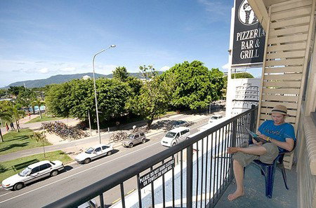 Global Backpackers - Accommodation Daintree 1