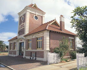 Merredin Town Hall - Accommodation Daintree 0