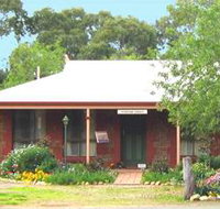 Stacey Studio Gallery  Almond Grove BB - Accommodation Daintree