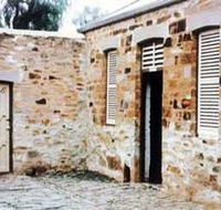Police Lockup And Stables - Accommodation Daintree