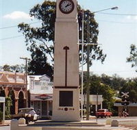 Goomeri War Memorial Clock - Accommodation Daintree