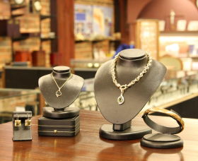 Inverell Jewellers - Accommodation Daintree 0