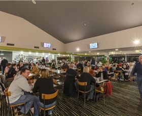 Gungahlin Lakes Golf And Community Club - Accommodation Daintree 2