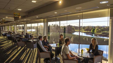Gungahlin Lakes Golf And Community Club - Accommodation Daintree 4