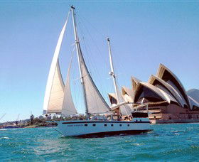 A Luxury Yacht On Sydney Harbour - Accommodation Daintree 1