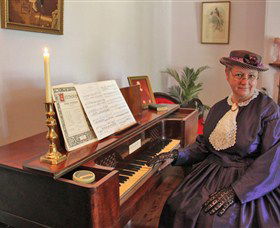 Hambledon Cottage House Museum - Accommodation Daintree 8