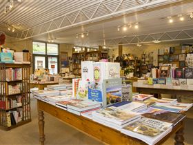Matilda Bookshop - Accommodation Daintree 3