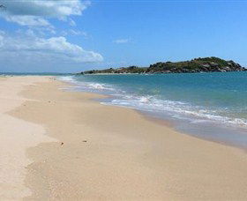 Dhamitjinya (East Woody Island) And Galaru (East Woody Beach) - Accommodation Daintree 4