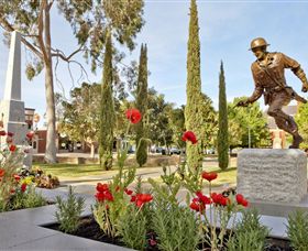 Private Robert Mactier Statue - Accommodation Daintree 0