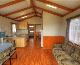 Inland Waters Holiday Parks Lake Burrendong - Accommodation Daintree 6