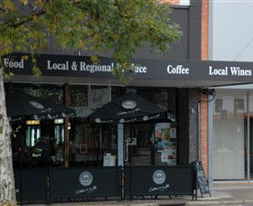 Rustik Cafe' Wine Bar - Accommodation Daintree 0