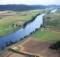 The Clarence River - Accommodation Daintree