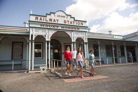 Rockhampton To Carnarvon Gorge Four Night Drive - Accommodation Daintree 3