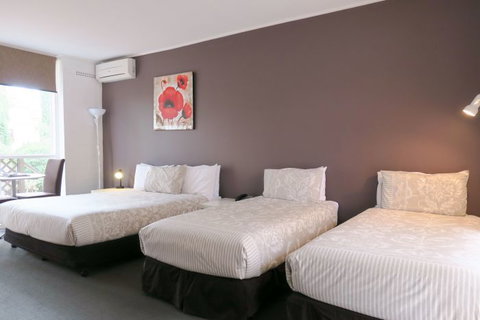 Lyndoch Hill - Accommodation Daintree 3