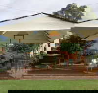 Tottenham - Accommodation Daintree