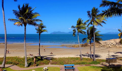 Bowen's Rose Bay - Accommodation Daintree 2