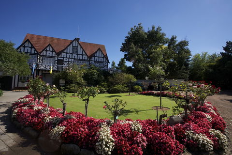 Cockington Green Gardens - Accommodation Daintree 0