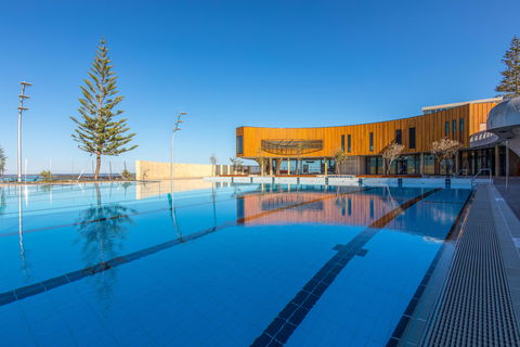 Scarborough Beach Pool - Accommodation Daintree 1