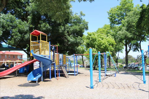 Tallangatta Triangles Park - Accommodation Daintree 1