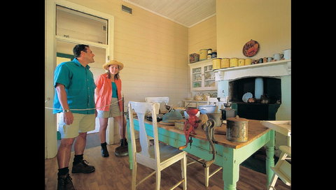 Lighthouse Keeper's Cottage Museum - Accommodation Daintree 0