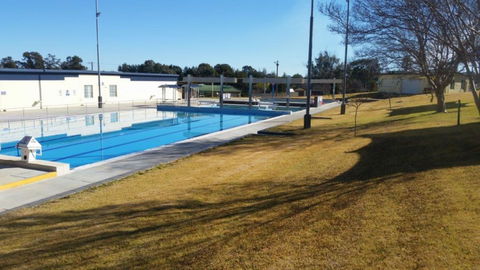 Canowindra Swimming Pool - Accommodation Daintree 0