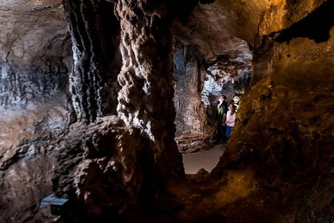 Jenolan Caves: Imperial Cave Tour - Accommodation Daintree 1
