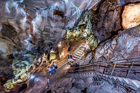 Jenolan Caves: Chifley Cave Tour - Accommodation Daintree 3