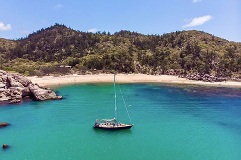 Helicopter And Magnetic Island Sailing - Accommodation Daintree 6