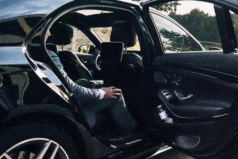 Departure Private Transfers: Adelaide To Adelaide Airport ADL In Business Car - Accommodation Daintree 4