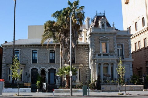 Arrival Private Transfers: Adelaide Airport ADL To Adelaide In Luxury Van - Accommodation Daintree 3