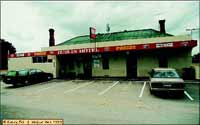 Dublin Hotel - Accommodation Daintree 0