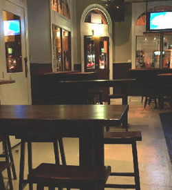 The Swan Hotel - Accommodation Daintree 2