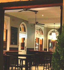 The Swan Hotel - Accommodation Daintree 3
