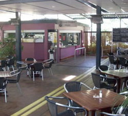 Centenary Tavern - Accommodation Daintree 3