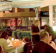 Domanis Cafe Restaurant Bar - Accommodation Daintree