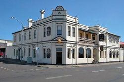 Alexander Hotel - Accommodation Daintree 0