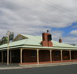 Huntington Tavern - Accommodation Daintree