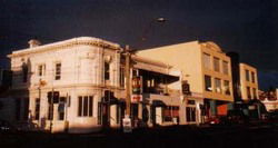 Commercial Hotel Launceston - Accommodation Daintree 2