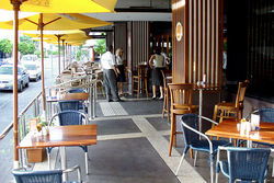 Ducks Nuts Bar & Grill - Accommodation Daintree 3