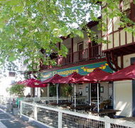 Flanagans Border Inn Hotel - Accommodation Daintree