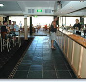 Bateau Bay Hotel - Accommodation Daintree